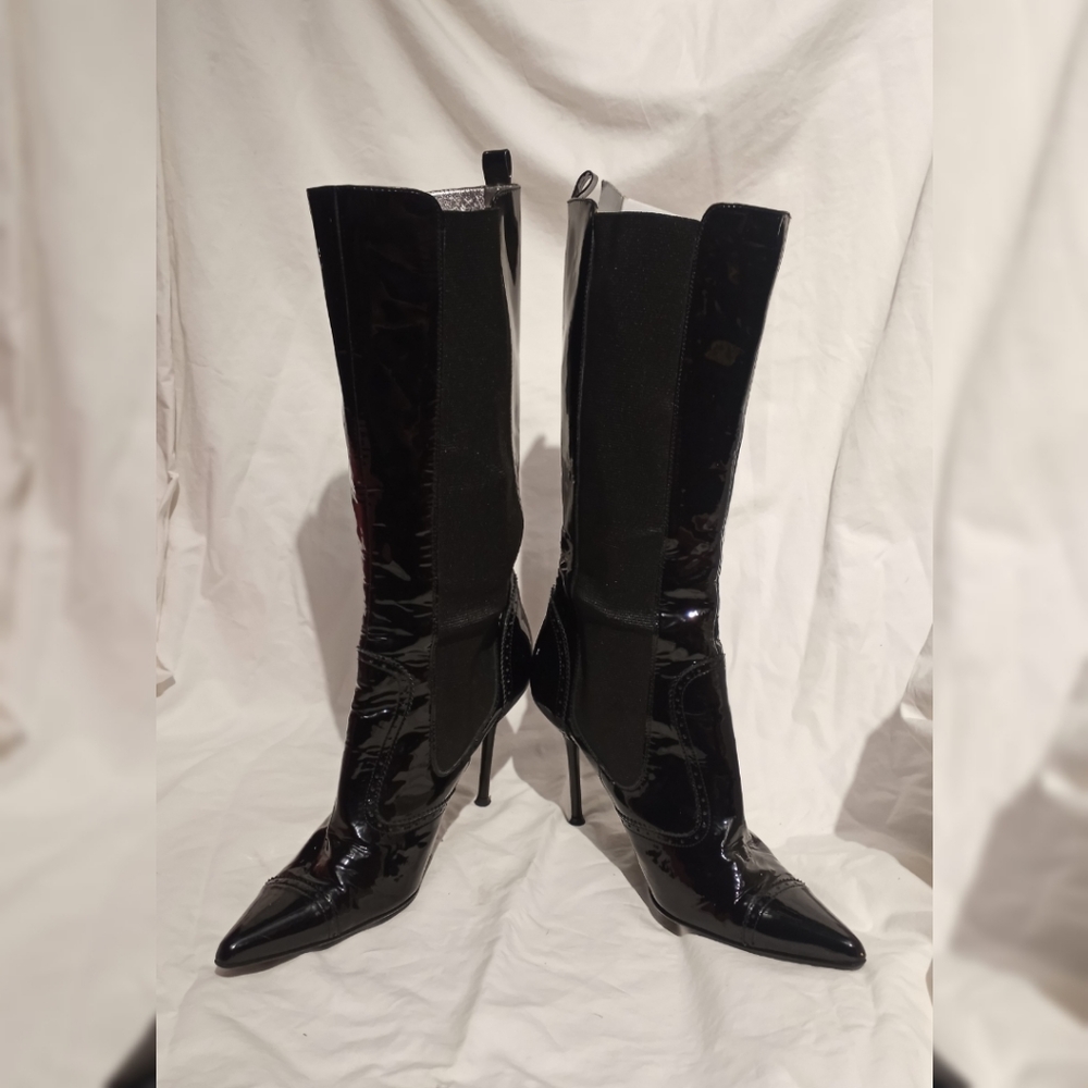 Final Sale - DOLCE & GABBANA  Black Patent Pull-on Stiletto Boots, size 37½ - Picture 3 of 9